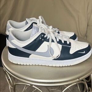 Nike Dunk Low 👟